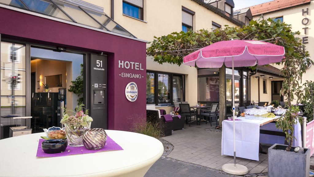 לנדשט Hotel Restaurant Weihenstephaner Stuben מראה חיצוני תמונה