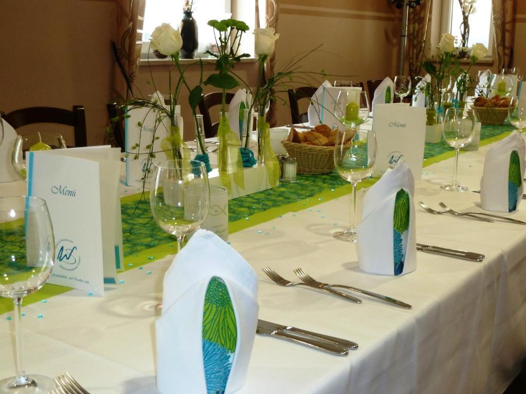 לנדשט Hotel Restaurant Weihenstephaner Stuben מראה חיצוני תמונה