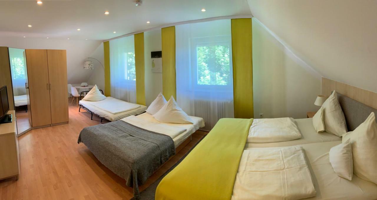 לנדשט Hotel Restaurant Weihenstephaner Stuben חדר תמונה